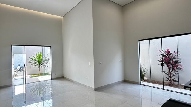 Vende-se Linda Casa no bairro Belvedere na cidade de Patrocínio.