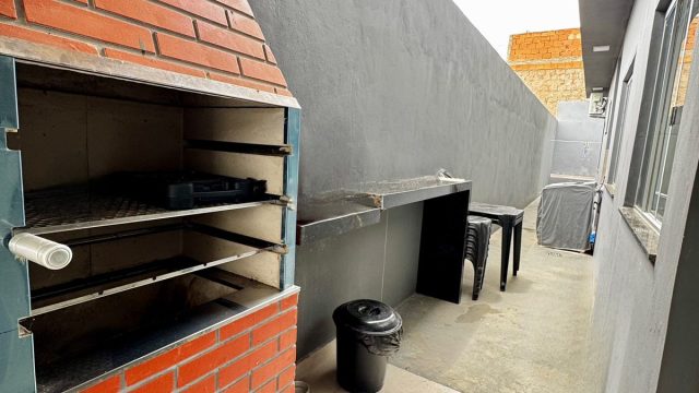 Vende-se Casa no bairro Parque dos Pássaros na cidade de Patrocínio.