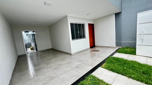 Vende-se Casa no bairro Parque dos Pássaros na cidade de Patrocínio.